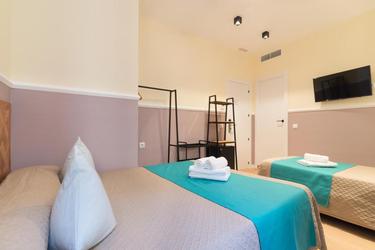 Hostal Evoke Madrid Eksteriør billede