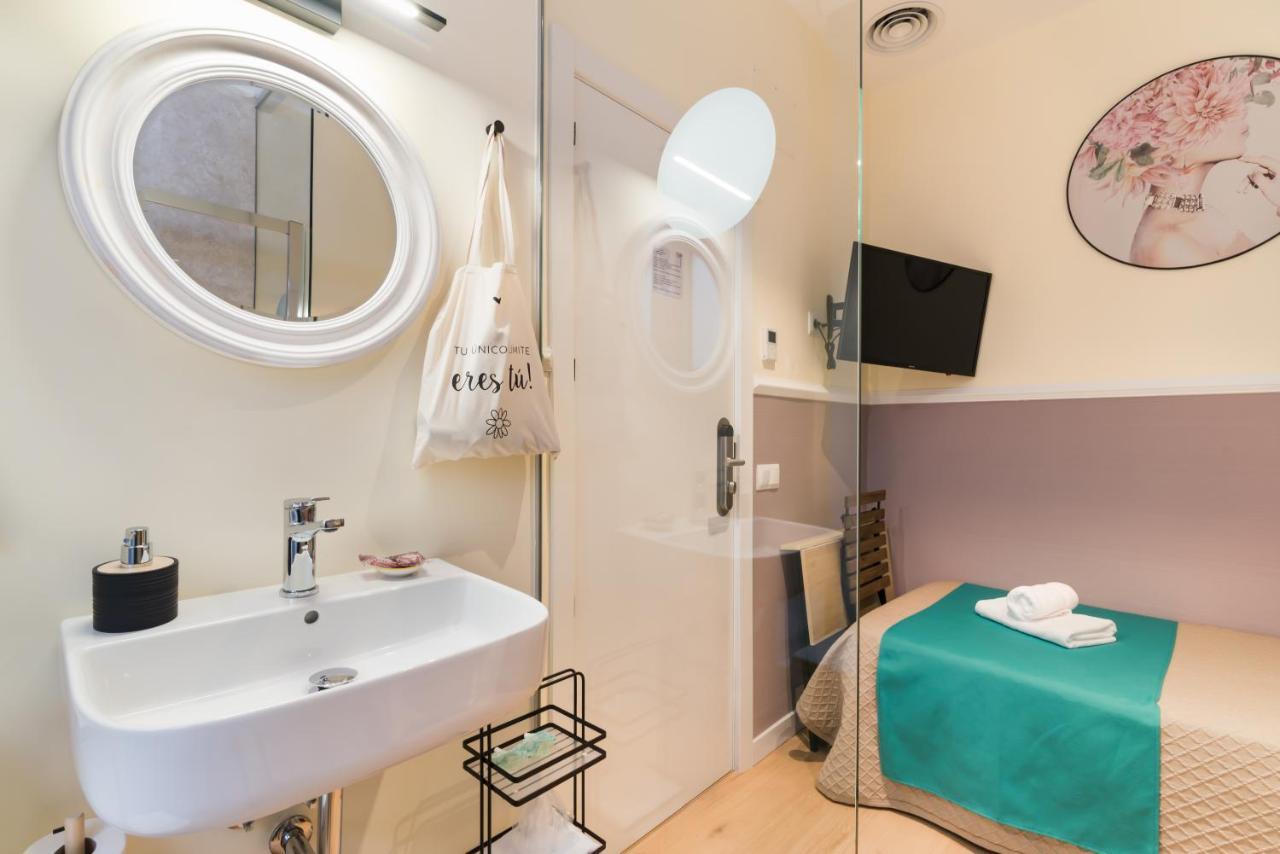 Hostal Evoke Madrid Eksteriør billede