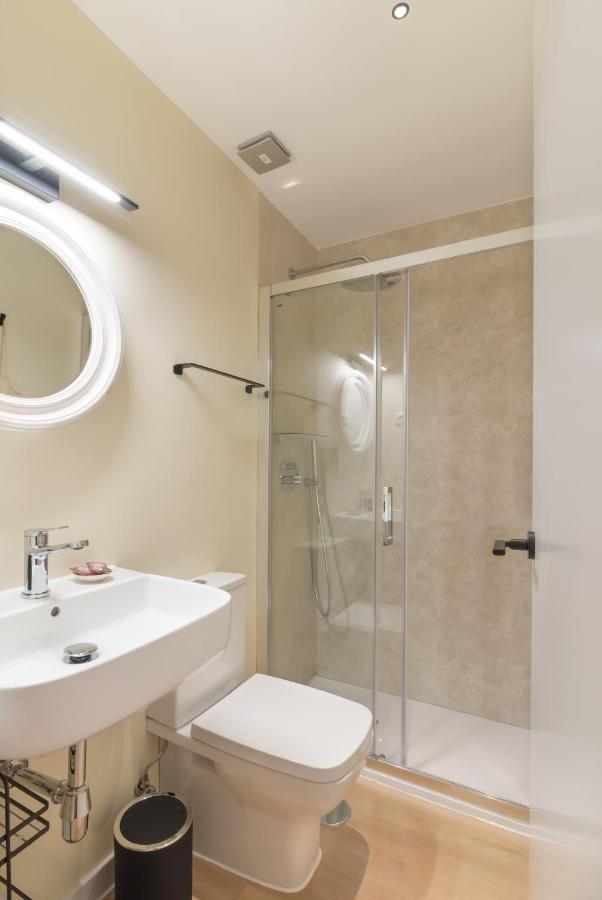 Hostal Evoke Madrid Eksteriør billede