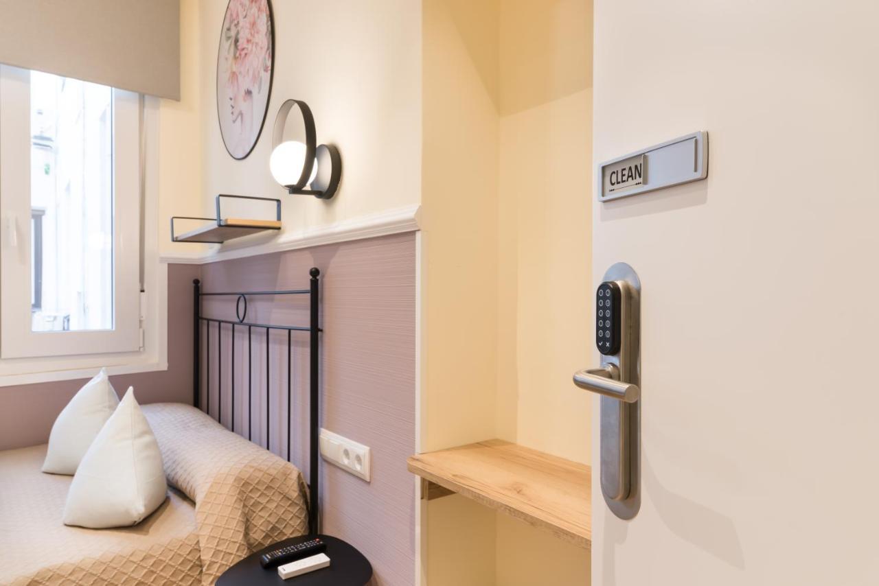 Hostal Evoke Madrid Eksteriør billede
